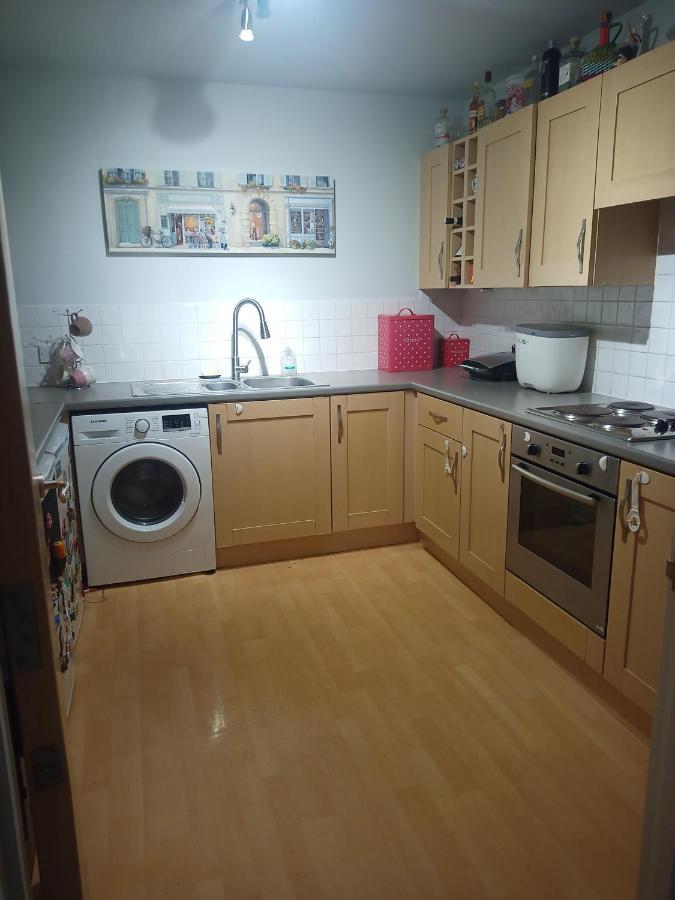 Double Room In A Top Floor Shared Apartment Northampton Exterior foto